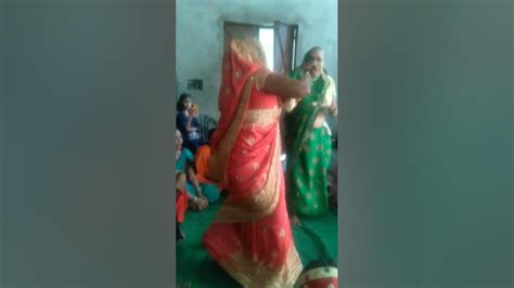 gaon ki auraton ki chudai|Desi gaon ki bhabhi ki chudai ki aur chut mein muta .